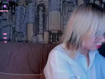 sooft_girl from Chaturbate