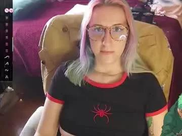 sp00kywitchmom from Chaturbate