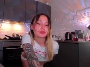 Strawberrypie99 from Chaturbate