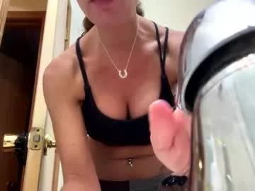 sunnbabe92485 from Chaturbate