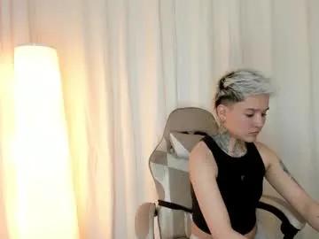 Suzu_wolf from Chaturbate