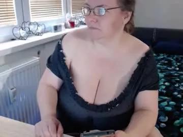 sweetboobs85h from Chaturbate