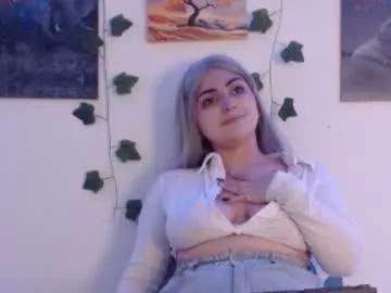 sweett_minionn from Chaturbate