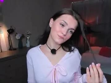 synne_glows from Chaturbate is Freechat