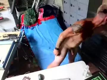 tallandtattedconstructionguy from Chaturbate