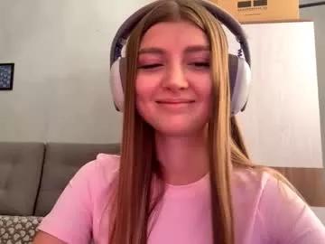 tammeratwiss from Chaturbate