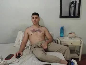 tatovargas98 from Chaturbate