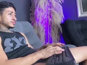 tattoguys_cums from Chaturbate