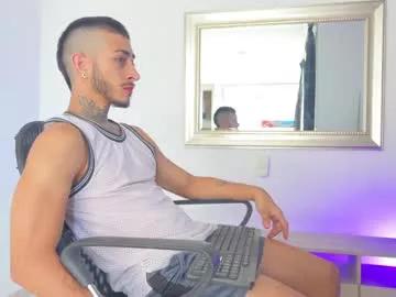 tattoguys_cums from Chaturbate
