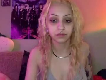 theeking_venus from Chaturbate