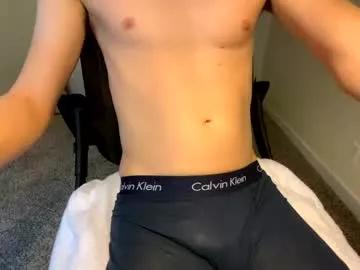 therunnerboy from Chaturbate is Freechat