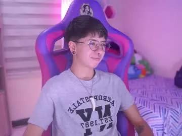 tommy_blue1 from Chaturbate