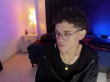 tommy_tucker10 from Chaturbate