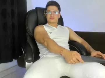 Tomson_cruzz from Chaturbate
