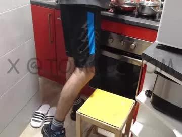 Tomsubdom from Chaturbate