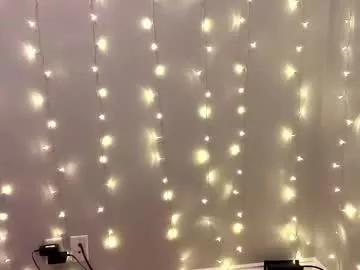 too_juicy from Chaturbate