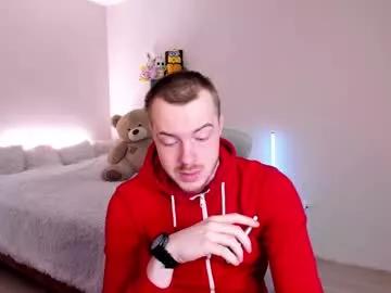 toohornyserj from Chaturbate