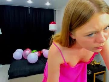 Touch_the_heart from Chaturbate