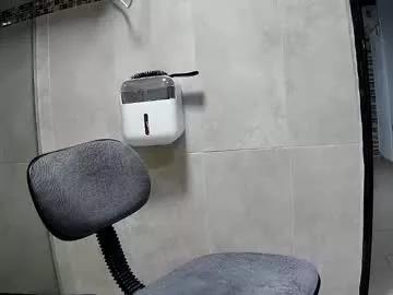turromantiko2211 from Chaturbate