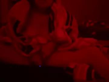 twitchinwhore from Chaturbate