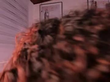 tylla_ from Chaturbate