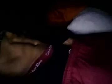 uncutvibez23 from Chaturbate