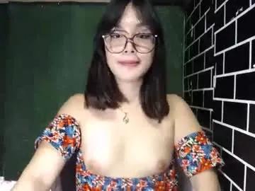 Urpinay_pia from Chaturbate
