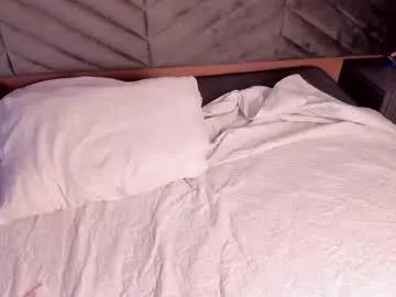 Valentine_mia_ from Chaturbate