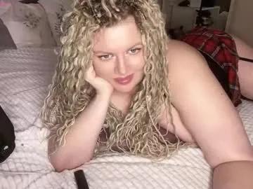 Vellinka from Chaturbate