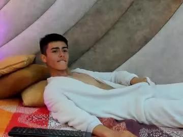 velvet_fenti from Chaturbate