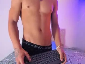 Wyatt_2 from Chaturbate
