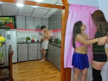 xsexys_girlsx from Chaturbate