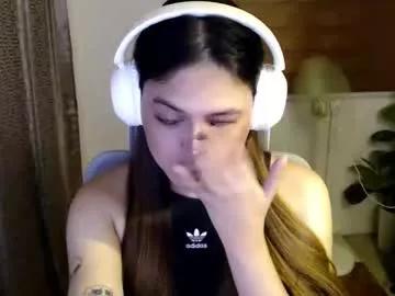 xxjulielovesyouxx from Chaturbate
