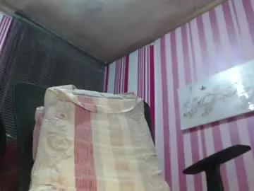 xxrowenatastycockforyouxx from Chaturbate