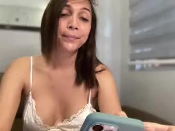 xxsweetbellafox from Chaturbate