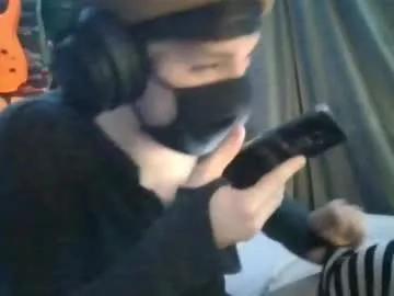 xxwhitefoxx from Chaturbate