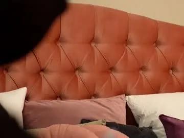 Yaracollins from Chaturbate