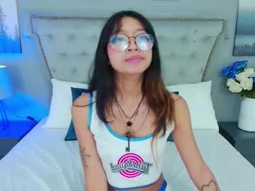 yommi_winx from Chaturbate