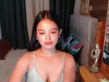 Yoursweetkendall_xxx from Chaturbate