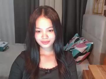 Yoursweetkendall_xxx from Chaturbate