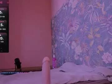 zara_golden from Chaturbate