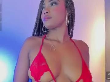 zaracollinss01 from Chaturbate