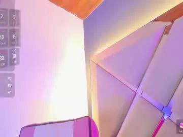 zaracollinss01 from Chaturbate