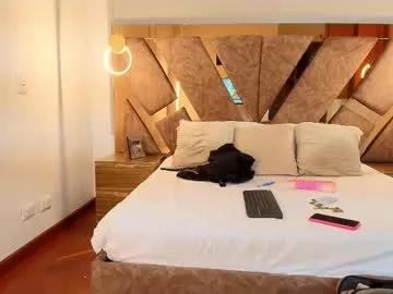 zarah_andrews from Chaturbate