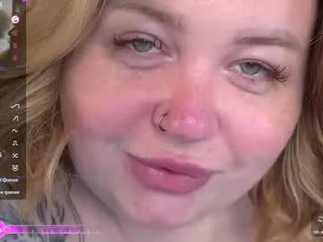 zarareign_ from Chaturbate