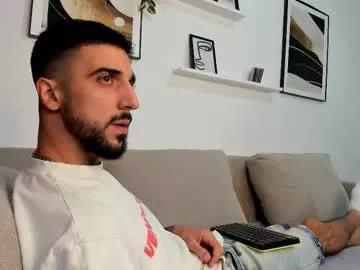 Zeyn_edwards from Chaturbate
