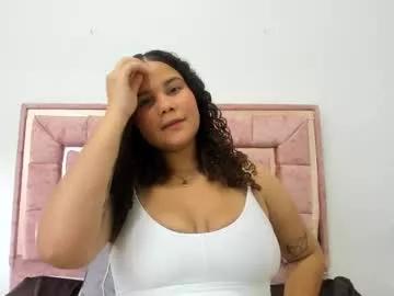 zoee_lov from Chaturbate