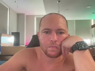 Offline aaron_skye on Flirt4Free
