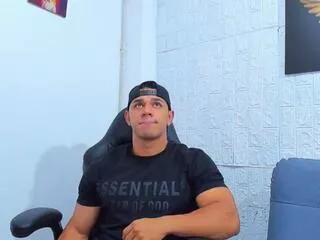 aaron_velour from Flirt4Free