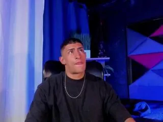 Offline adrian_rae on Flirt4Free